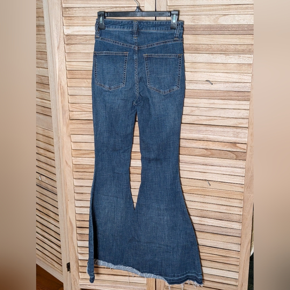 We The Free Irreplaceable Flare Jeans High Rise Button Fly Bell Bottom Denim - Picture 5 of 6